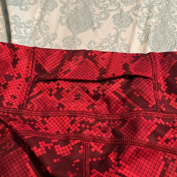 Lululemon Capri Athletica - Picture 11 of 12